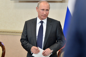 Путин поручил внедрить единый подход против терроризма в школах